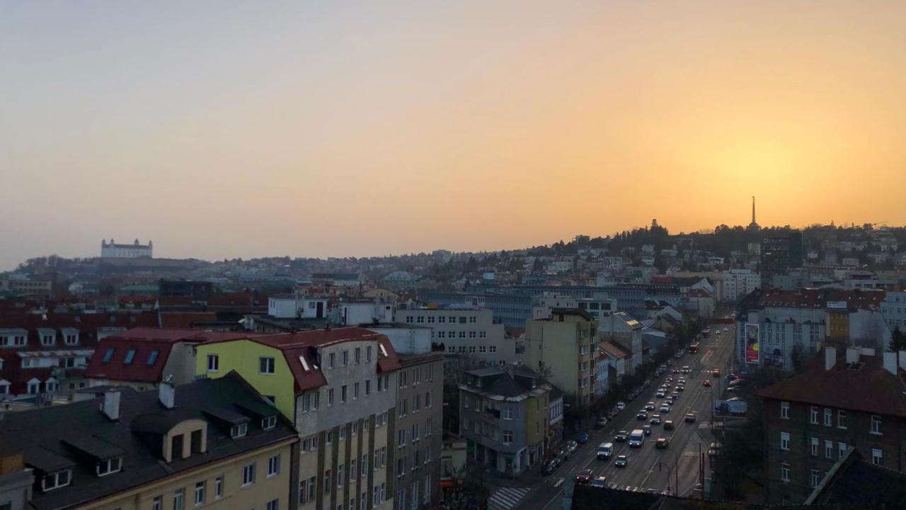 Topview City Centre Братислава Екстер'єр фото